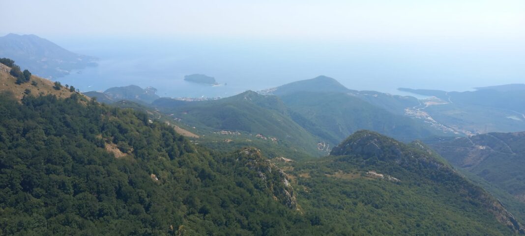 Primorska podgorina Lovćena u punoj ljepoti