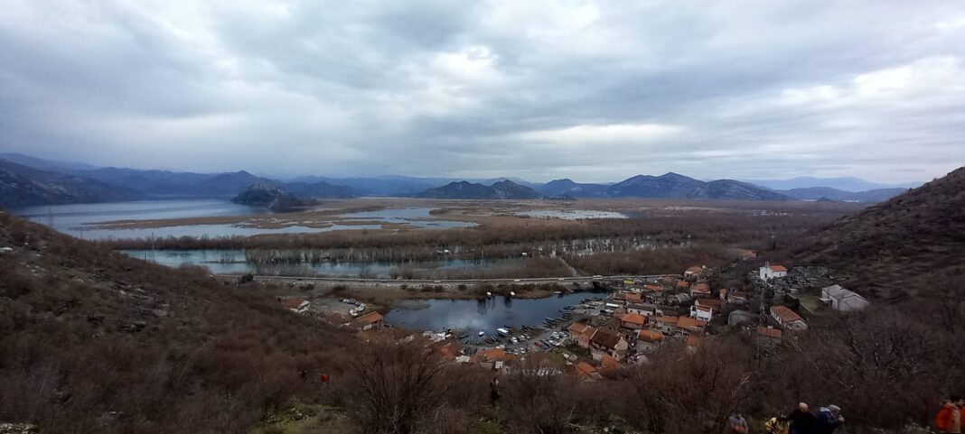 Pogled sa staze na Vranjinu